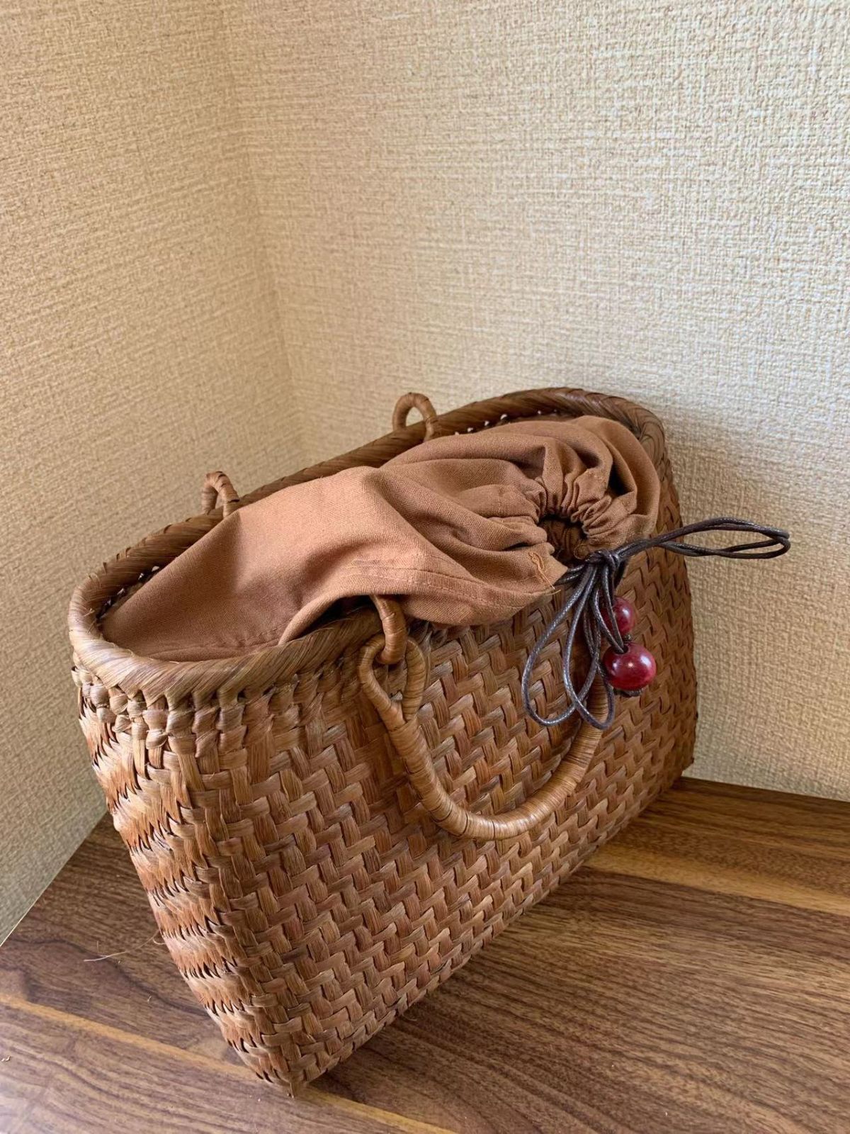 【秋冬】山葡萄かごバッグ　手作り　網代編み　定番　内布あり 山葡萄 山葡萄かごバッグ 手作り 山葡萄籠バッグ 網代編み 定番 内布