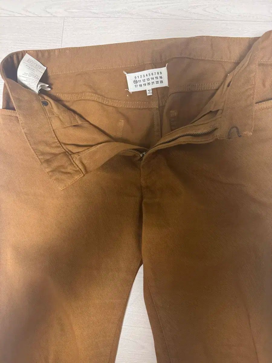 【雷市場（ポンジャン）商品韓国直送】 Maison Margiela(メゾンマルジェラ) パンツ