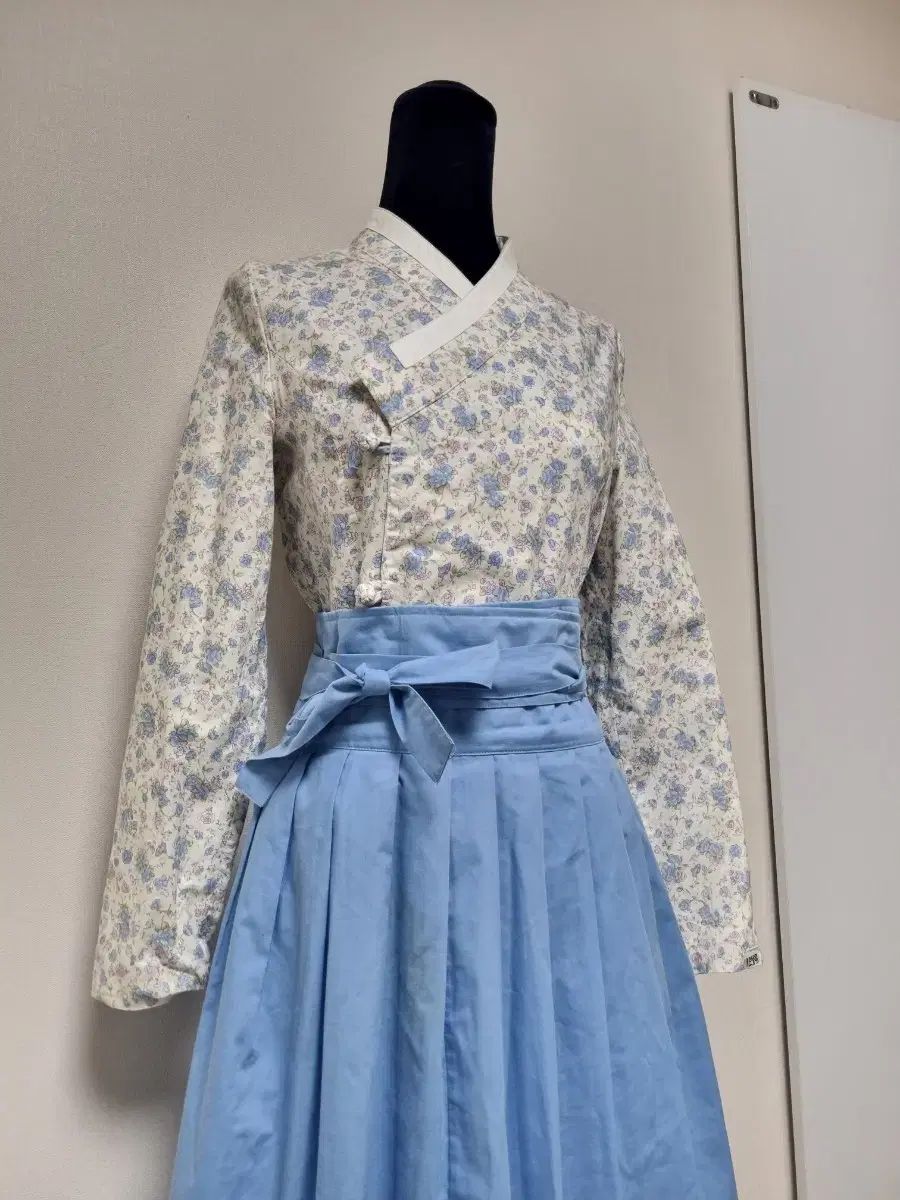 ハンルック 改良チマチョゴリ カジュアルチマチョゴリ チマチョゴリ プリーツ ウエストスカート 披露宴 ゲストルック 卒業