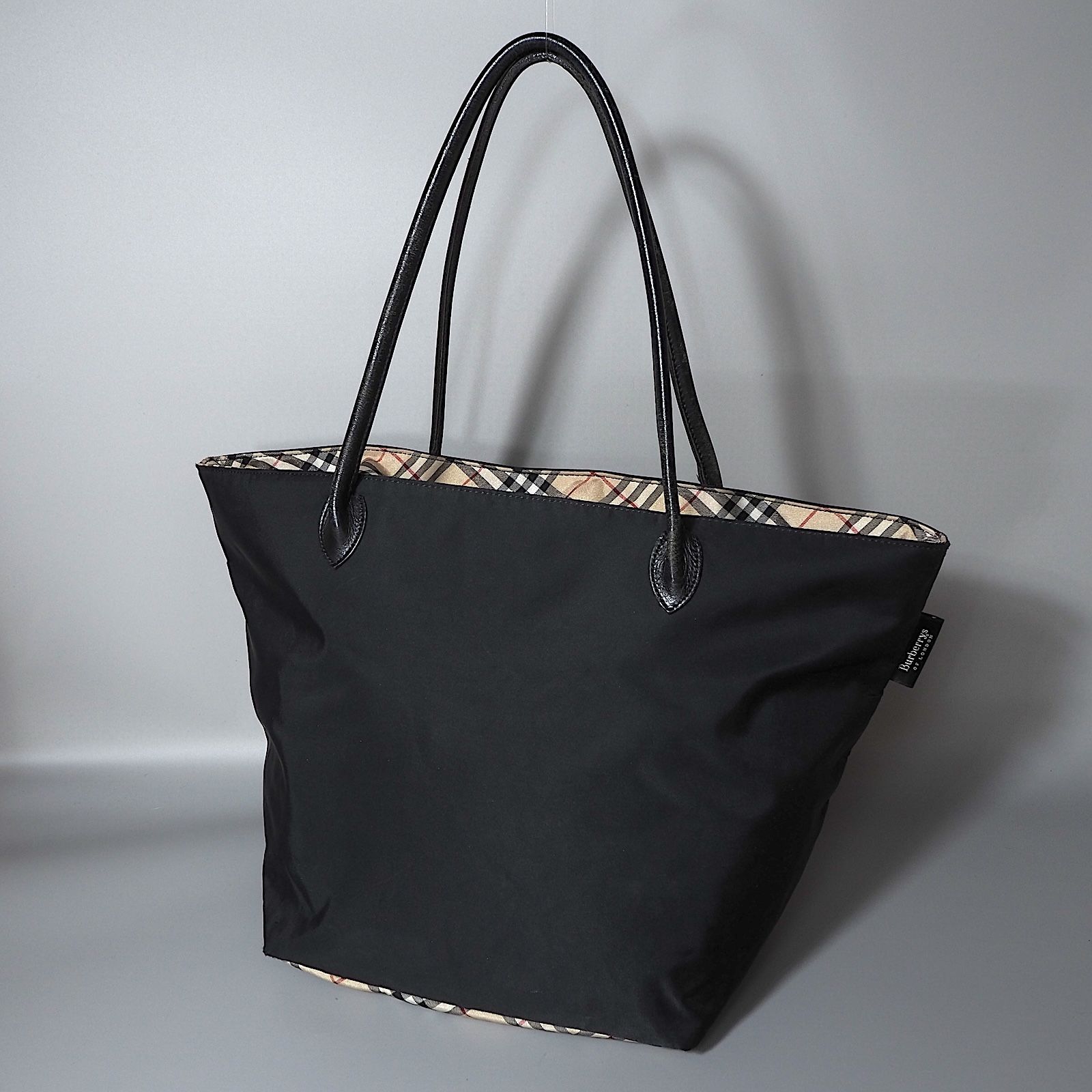 △バーバリー Burberry ノバチェック ハンドバッグ ブラック チェック 