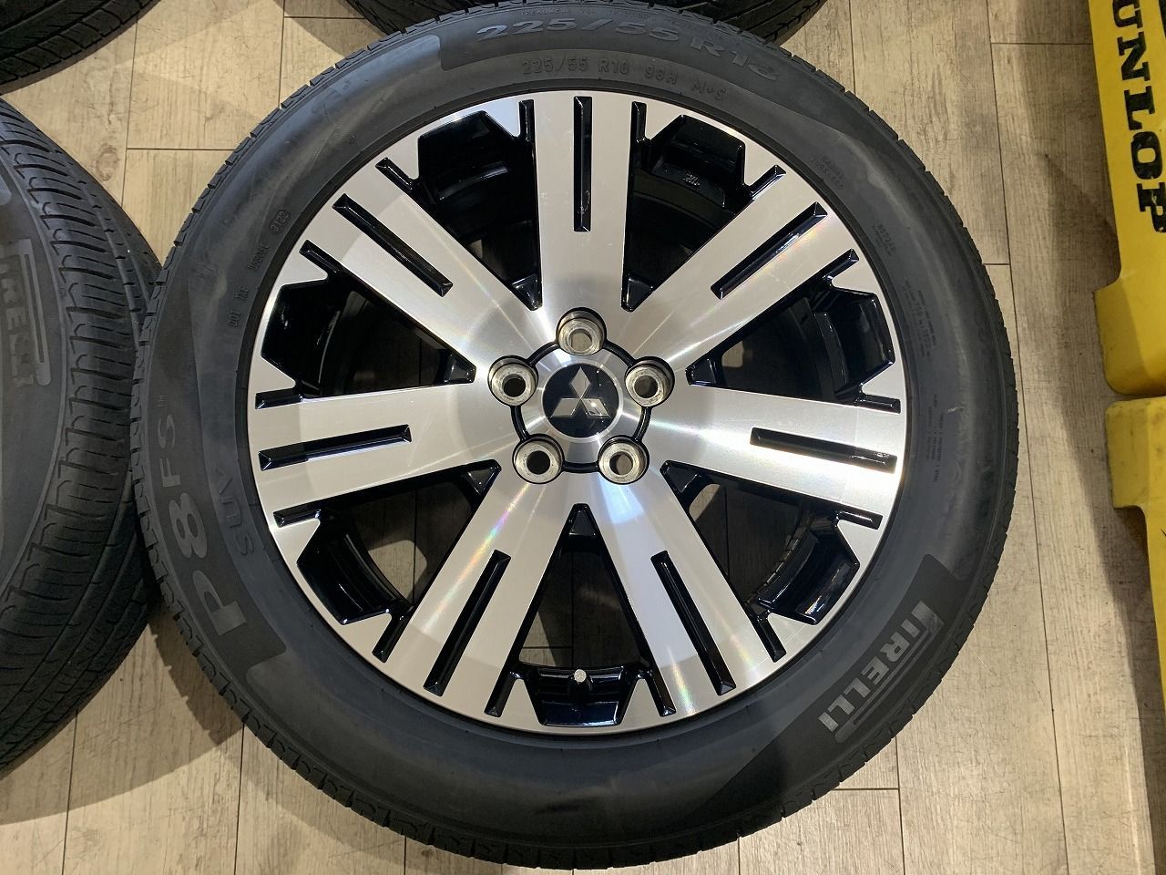 2503055】三菱 デリカD5 純正 ホイール 18インチ 7J +38 PCD114.3 5H +