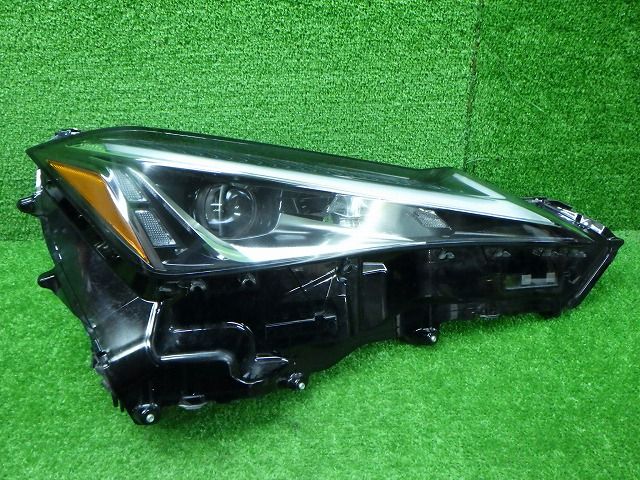 ジャンク　レクサス　MZAH10　UX200　右ヘッドライト　LED　76-43　B5　240404119