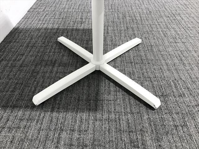 オカムラ ホワイト