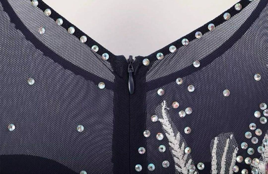 ストーン付きスタンダードドレス✨後ろファスナーあり！競技会・発表会