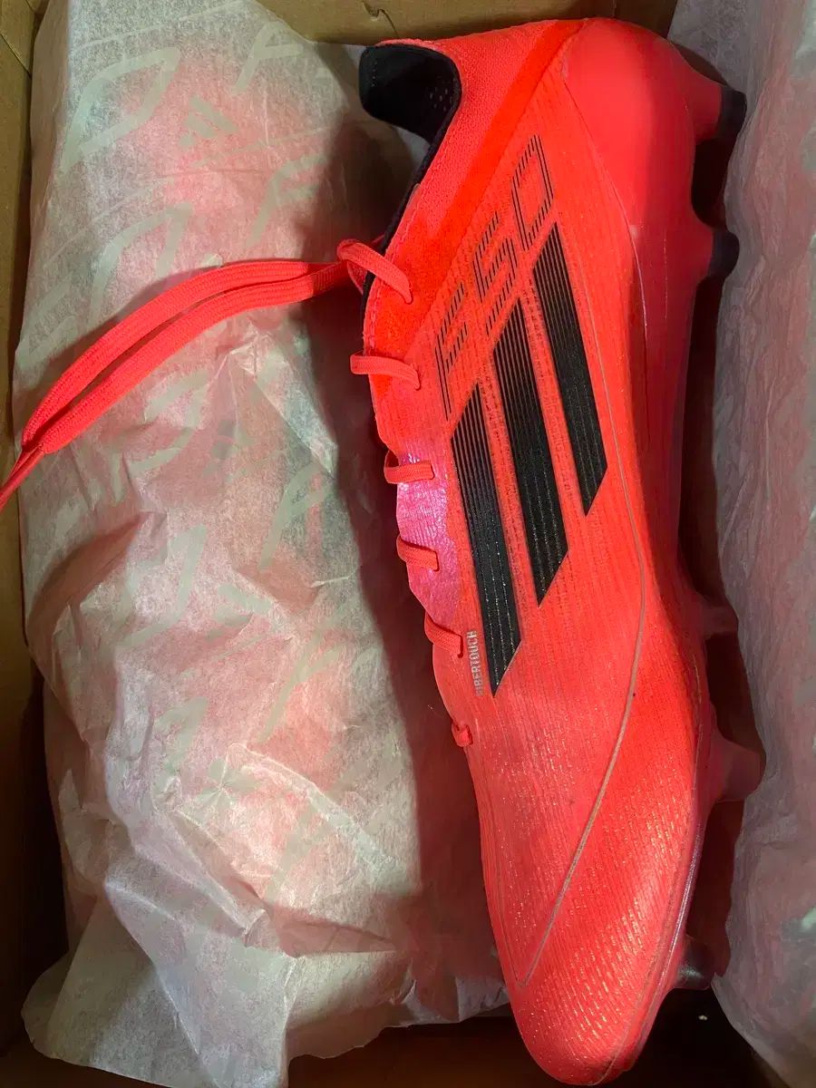 アディダス F50