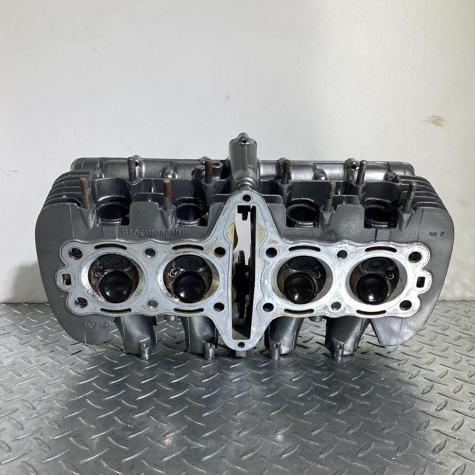 KAWASAKI ゼファー750 シリンダーヘッドカバー カワサキ ゼファー750