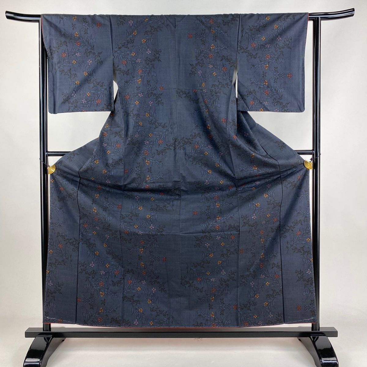 大島紬 身丈163cm 裄丈63cm S 袷 純泥染 証紙 草花 紺色 正絹 秀品