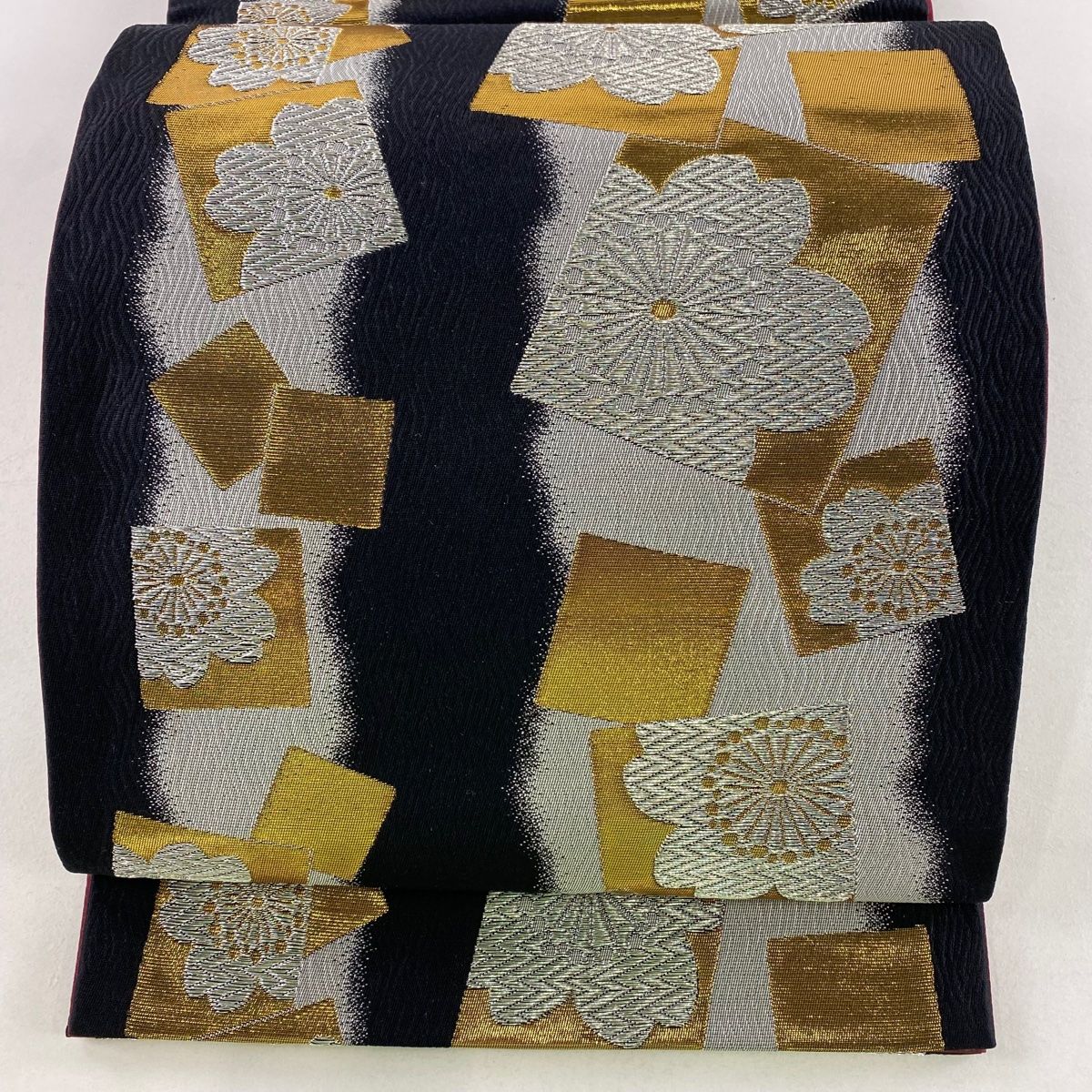 袋帯 秀品 色紙 桜 銀糸 箔 黒 六通 正絹