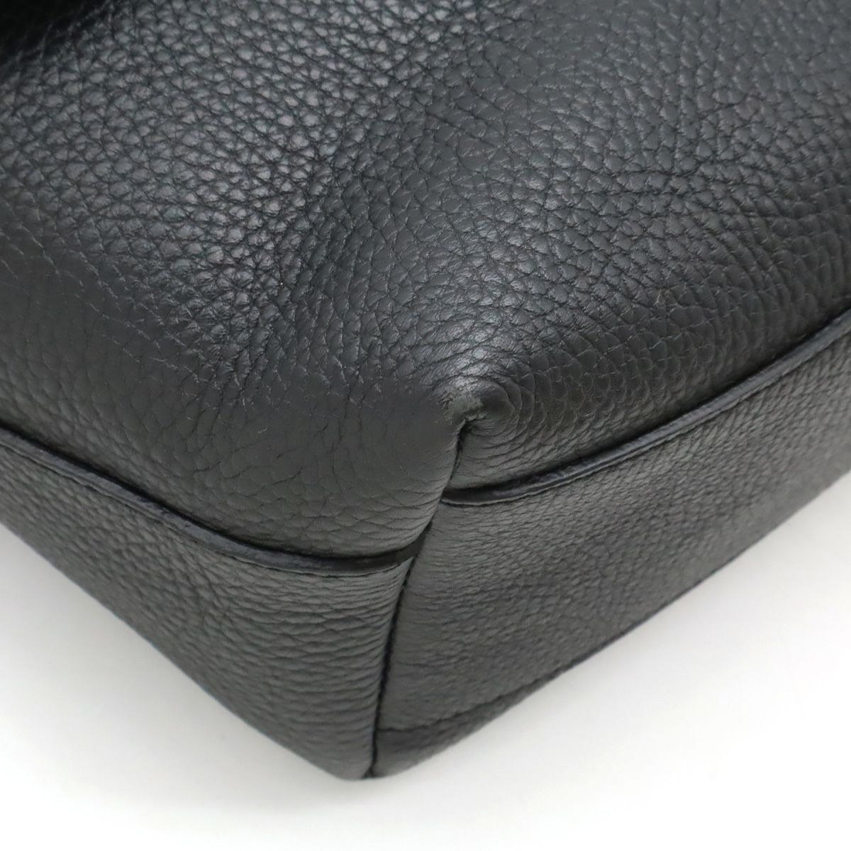 VUITTON ルイ