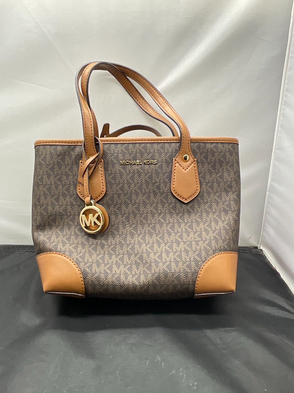 MICHEAL KORS マイケルコース ショルダーバッグ ホーボーバッグ MICHAEL KORS（マイケルコース）の「GABBY ホーボー クロス