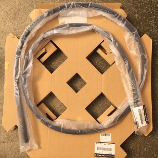 マツダ純正新品ユーノスロードスター NA6C NA8C NB8C フロントガラスモール ウインドウモール FRONT WINDOW UP MOLDING MX-5 Roadster