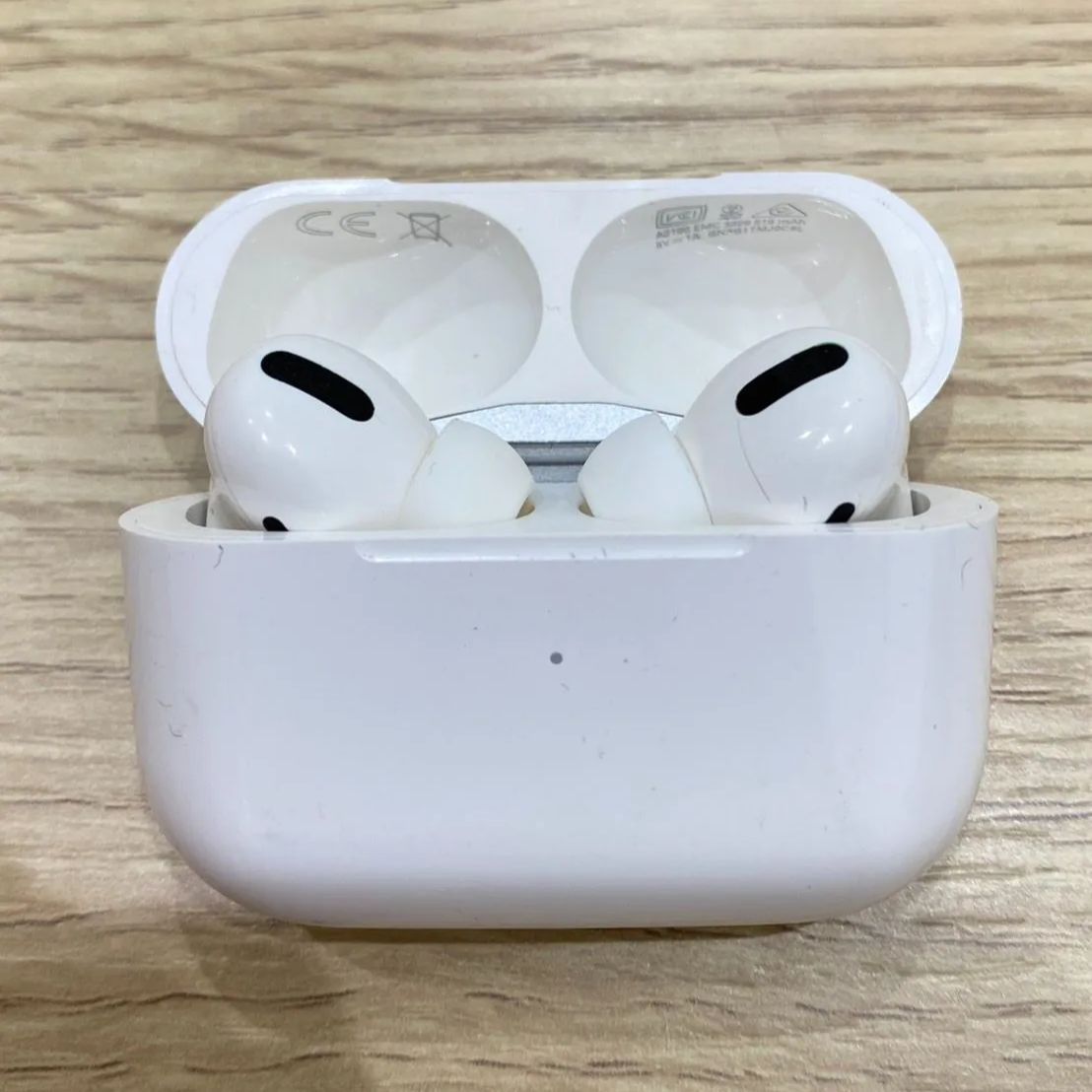 Apple AirPods Pro 1st Gen Replacement Charging Case Genuine
