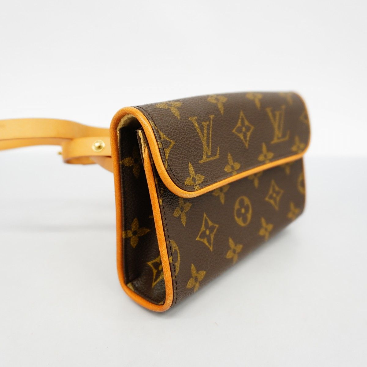 新着】【中古】LOUIS VUITTON(ルイヴィトン) ポシェットフロランティーヌ ウエストポーチ ぶ厚く モノグラム・キャンバス