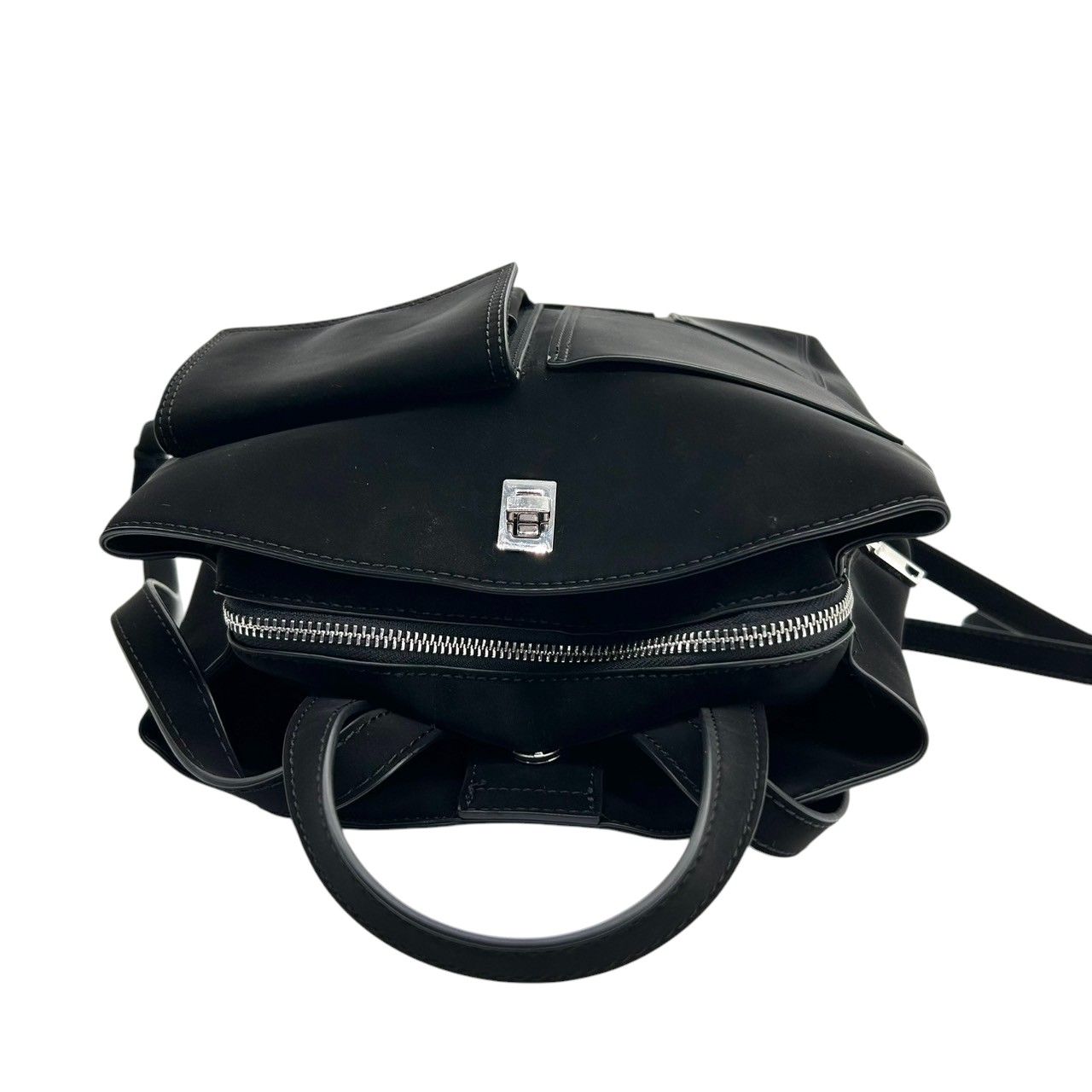 Desigual デシグアル バックパック リュックサック ブラック 黒 レディース メンズ ユニセックス ポケット A4収納可 PVC スタイリッシュ モダンデザイン 通勤 通学 カジュアル ロゴ シルバー金具 クリーニング済み s49 DECORATOM_COM_BR