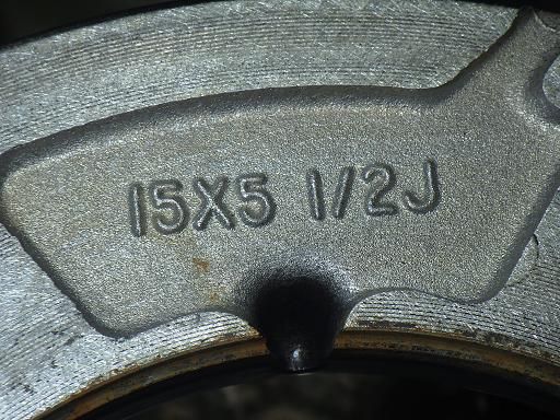 純正 15インチ