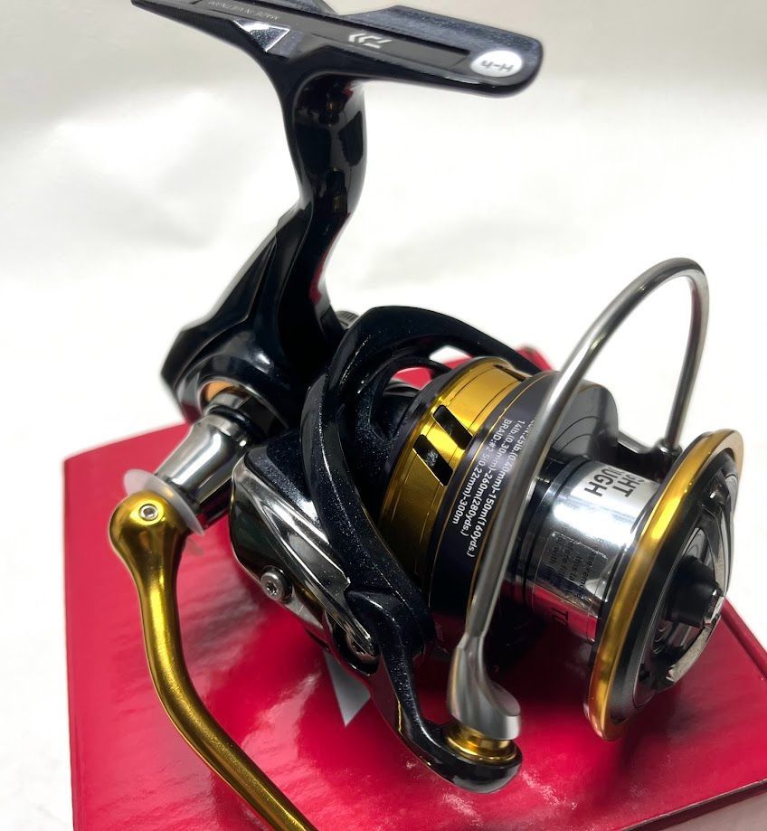 極美品】 ダイワ(DAIWA) スピニングリール 18 レガリス LT5000D-CXH(2018モデル) ブラック A0109 0418ML004  0120240416100731 - メルカリ