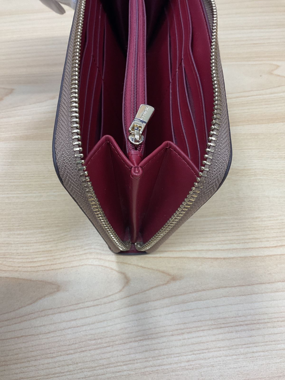 【中古】COACH コーチ キャラクター アニマル ラウンドファスナー 長財布 IYCH3461 中古】COACH コーチ キャラクター アニマル ラウンドファスナー 長財布