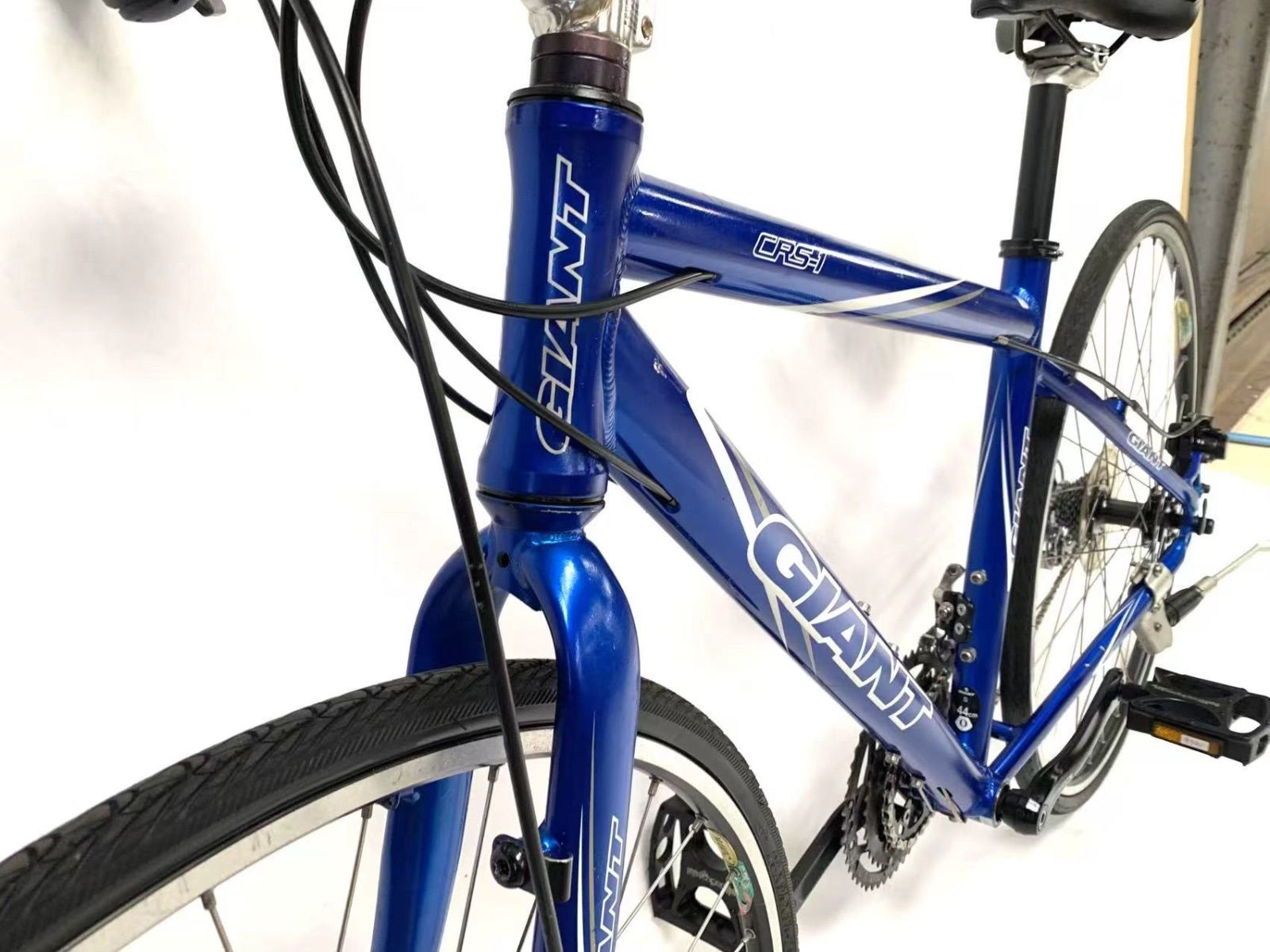 【引取り限定】Giant cs3400 クロスバイク 青 キャリア付き 引取り限定】Giant cs3400 クロスバイク 青 キャリア付き