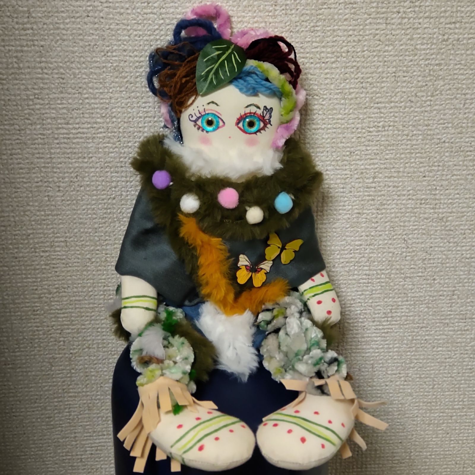 37cm さなぎの擬人化ドール 抱き人形 カントリードール 虫 蝶 - メルカリ