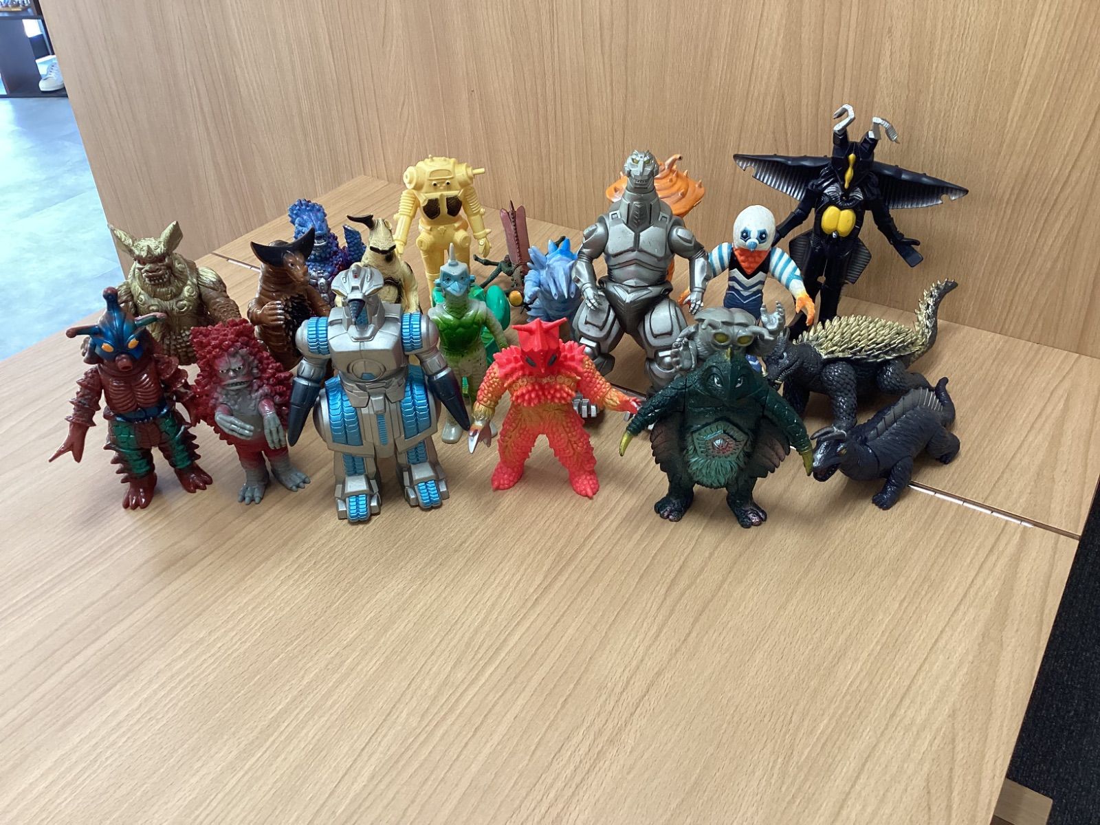 I525 ウルトラマン 怪獣 ソフビ人形 21体 | Shop at Mercari from