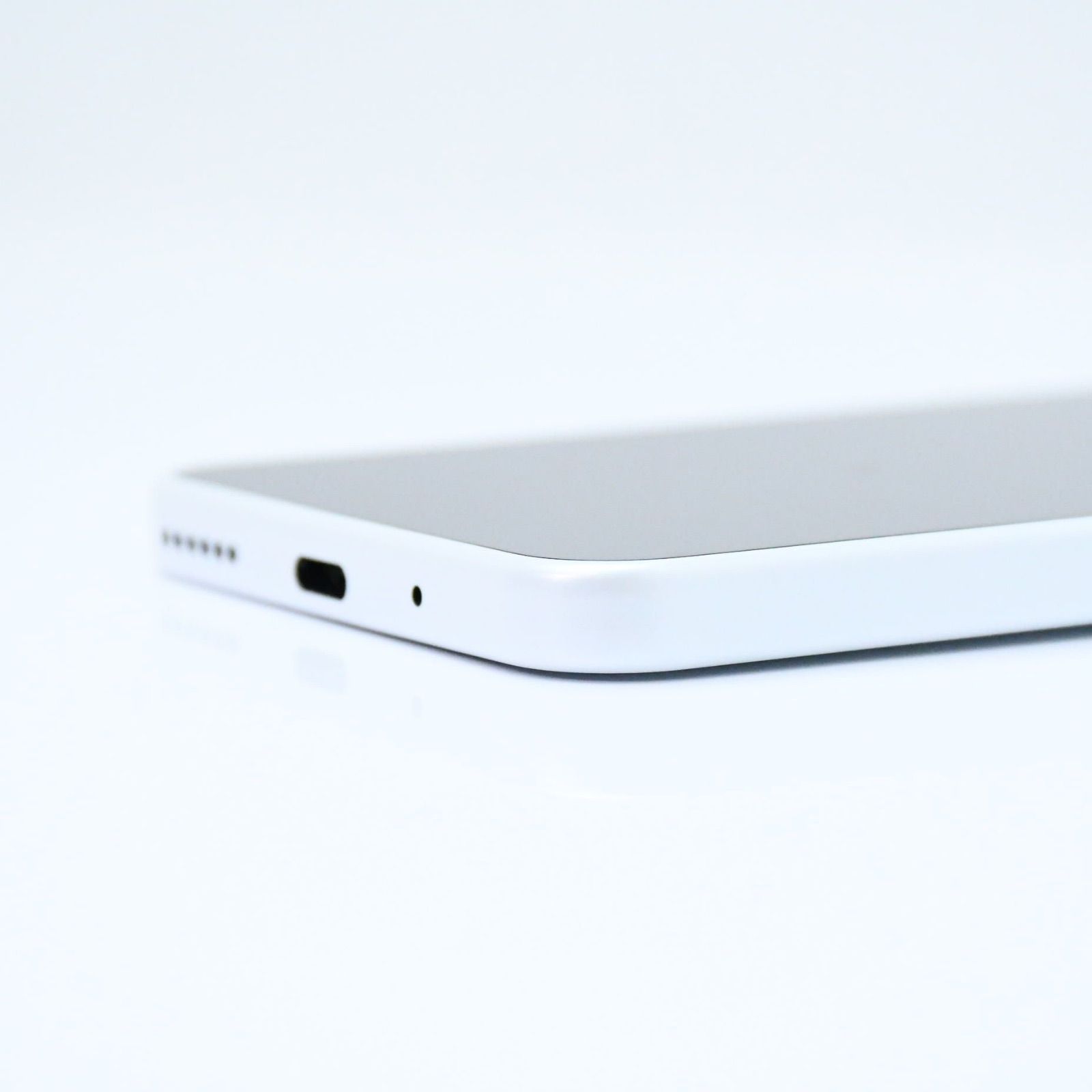 美品】SIMフリーYmobile Libero 5G 割引 IV A302ZT ホワイト