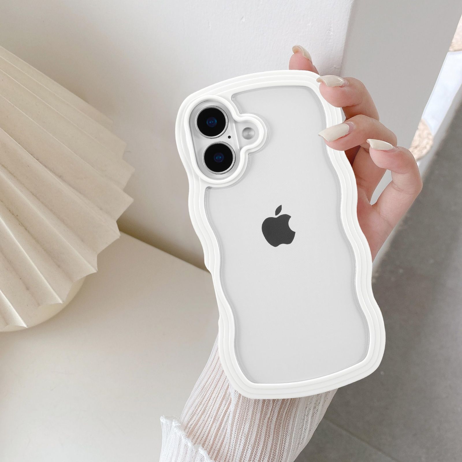 商品 アイフォン16 ケース ケース ストラップホール付き ワイヤレス充電対応 スマホケース 6.1インチ 耐衝撃 軽量 薄型 対応 透明 韓国 - おしゃれ TPUカバー クリア ホワイト 16 iPhone QLTYPRI