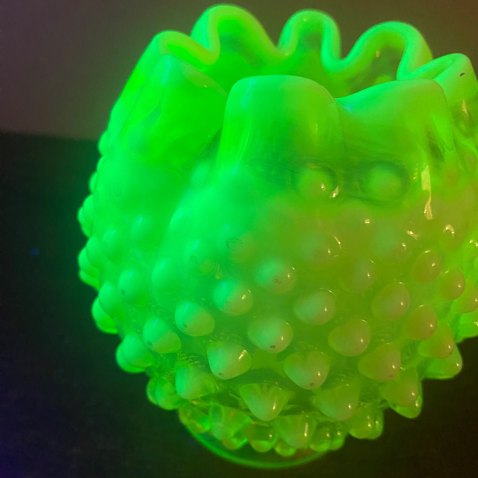ヴィンテージ Fenton フェントン ウラン ホブネイル オパールセント
