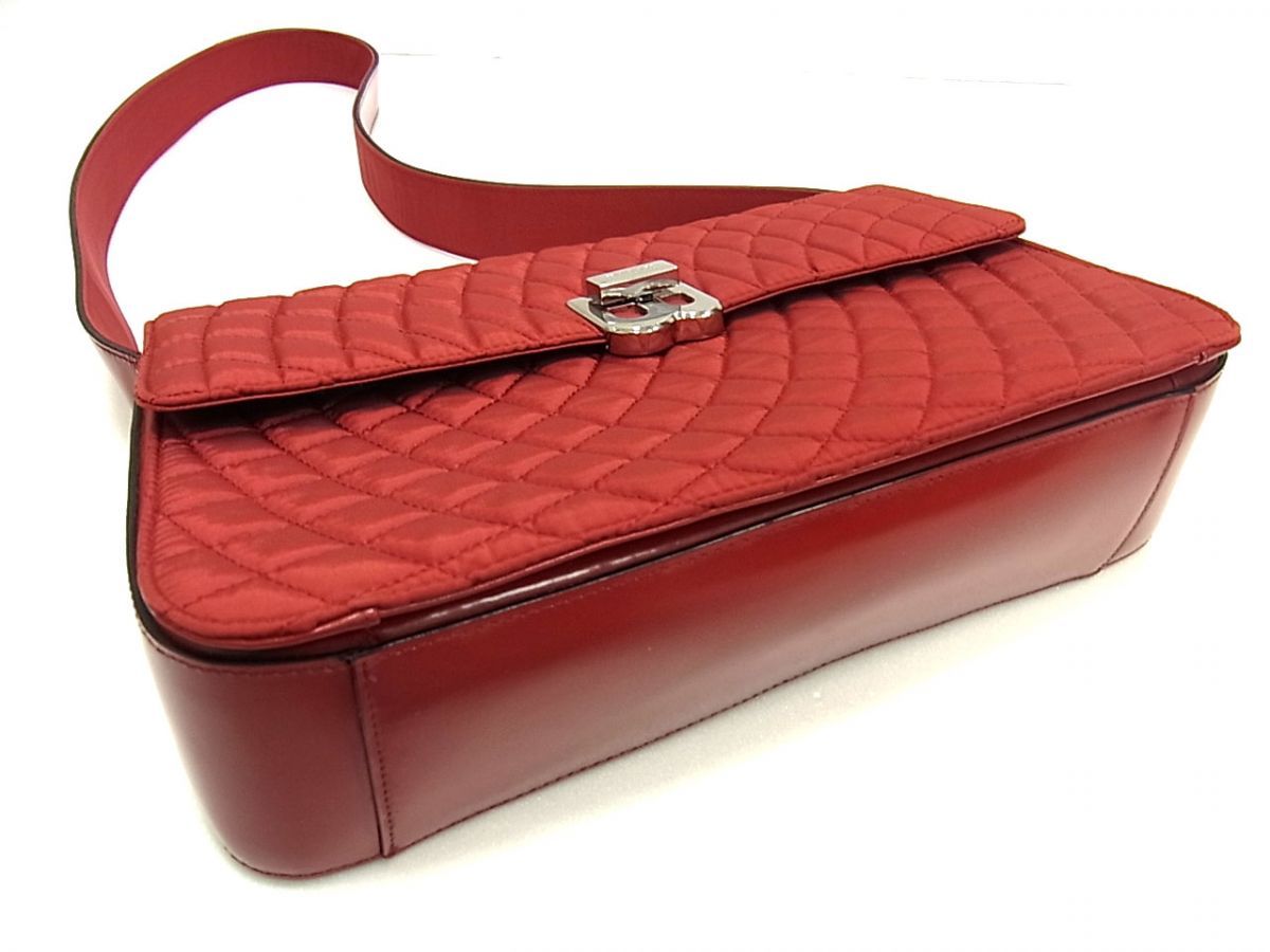 ☆BALLY バリー ショルダーバッグ キルティング×パテントレザー