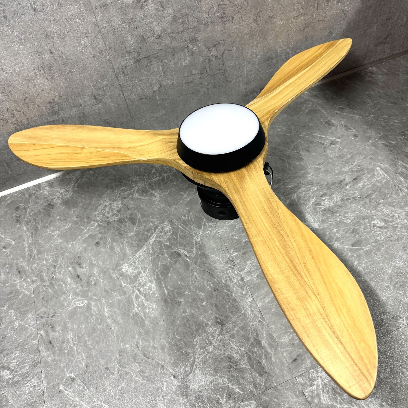 LOWYA New Jabalia 2 天井ファン LOWYA New Jabalia 2 天井ファン LOWYA New Jabalia 2