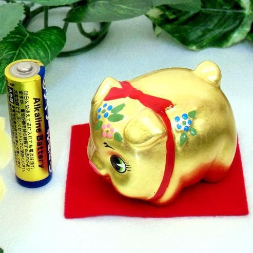 招福 金沢金箔貼｜陶器製 金豚ちゃん 中｜ぶた ブタ - メルカリ
