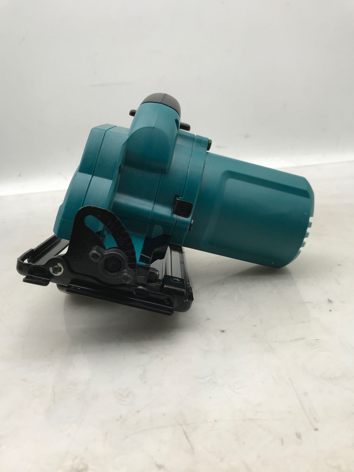 10.8v85mm充電式マルノコ