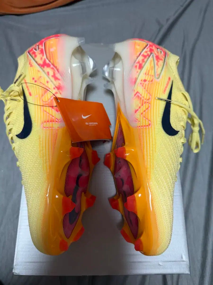 マーキュリアル ヴェイパー16 FG エリート 260 キリアン エムバペ