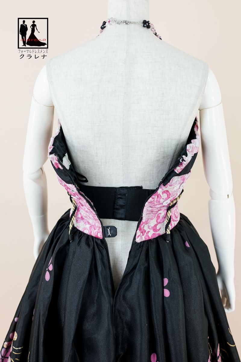 ピンクの花々 ネックレス付き