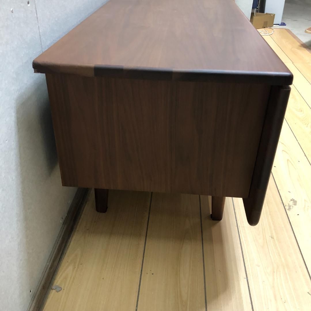 ☀ テレビ台