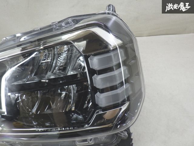 T*R様 ダイハツタフト右ヘッドライト LA900Sタフト ヘッドライト右側中古品 ダイハツ タフト純正LEDヘッド