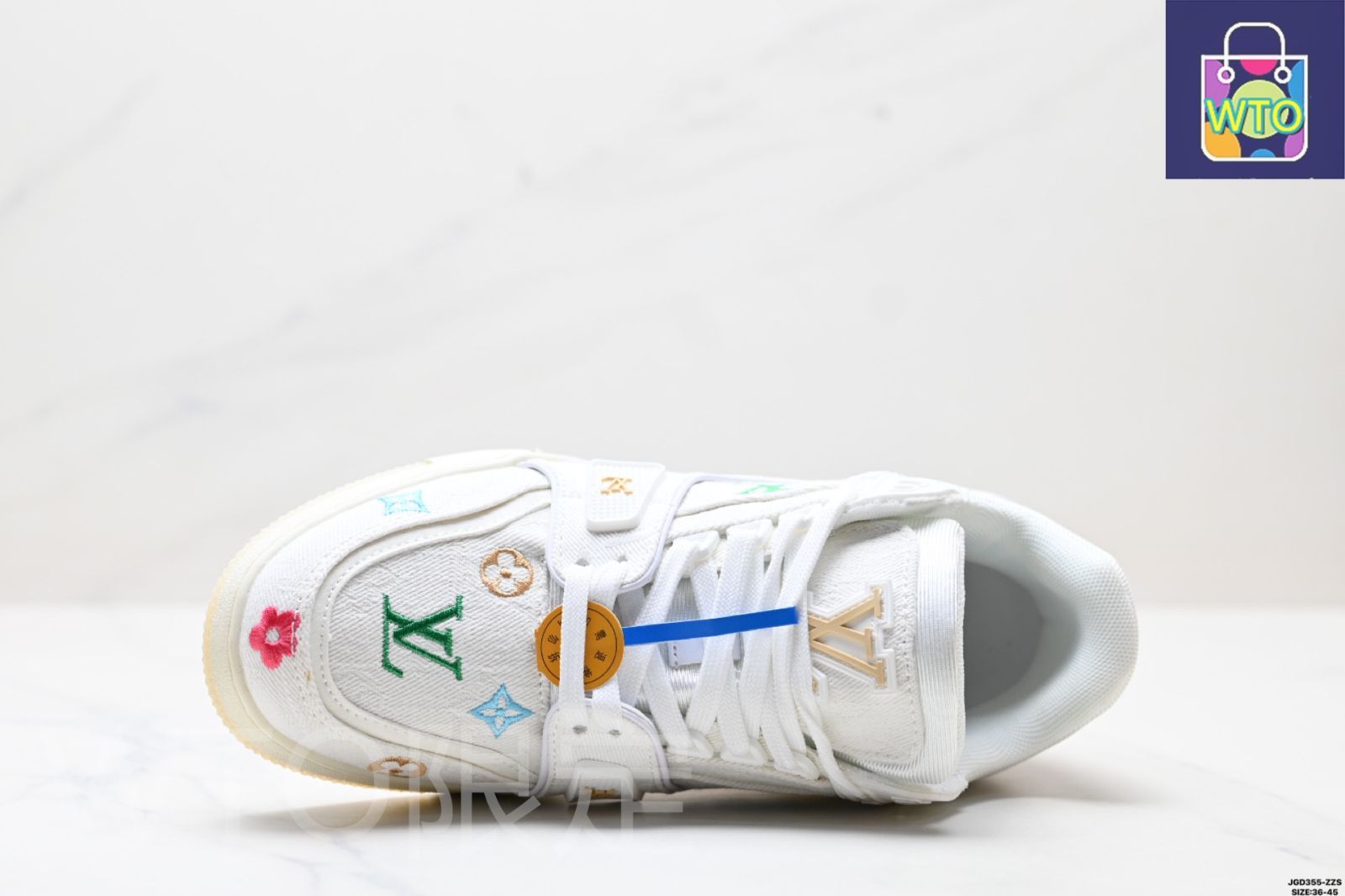 新品のLVルイ・ヴィトン Louis Vuitton Trainer スニーカー ロー
