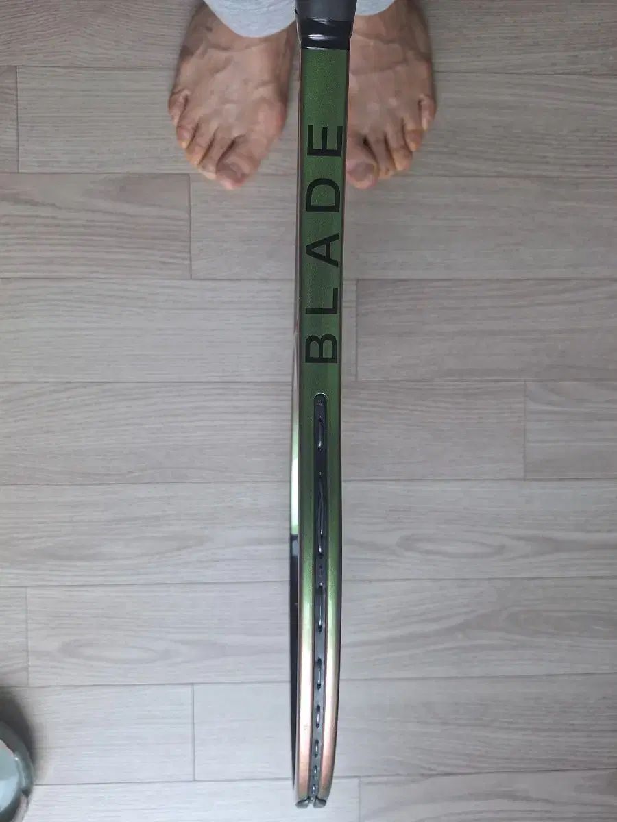 BLADE V8