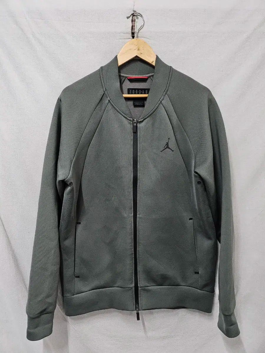 【雷市場（ポンジャン）商品韓国直送】 NIKE(ナイキ) ジョーダン 機能性 ジップアップ ジャケット 105