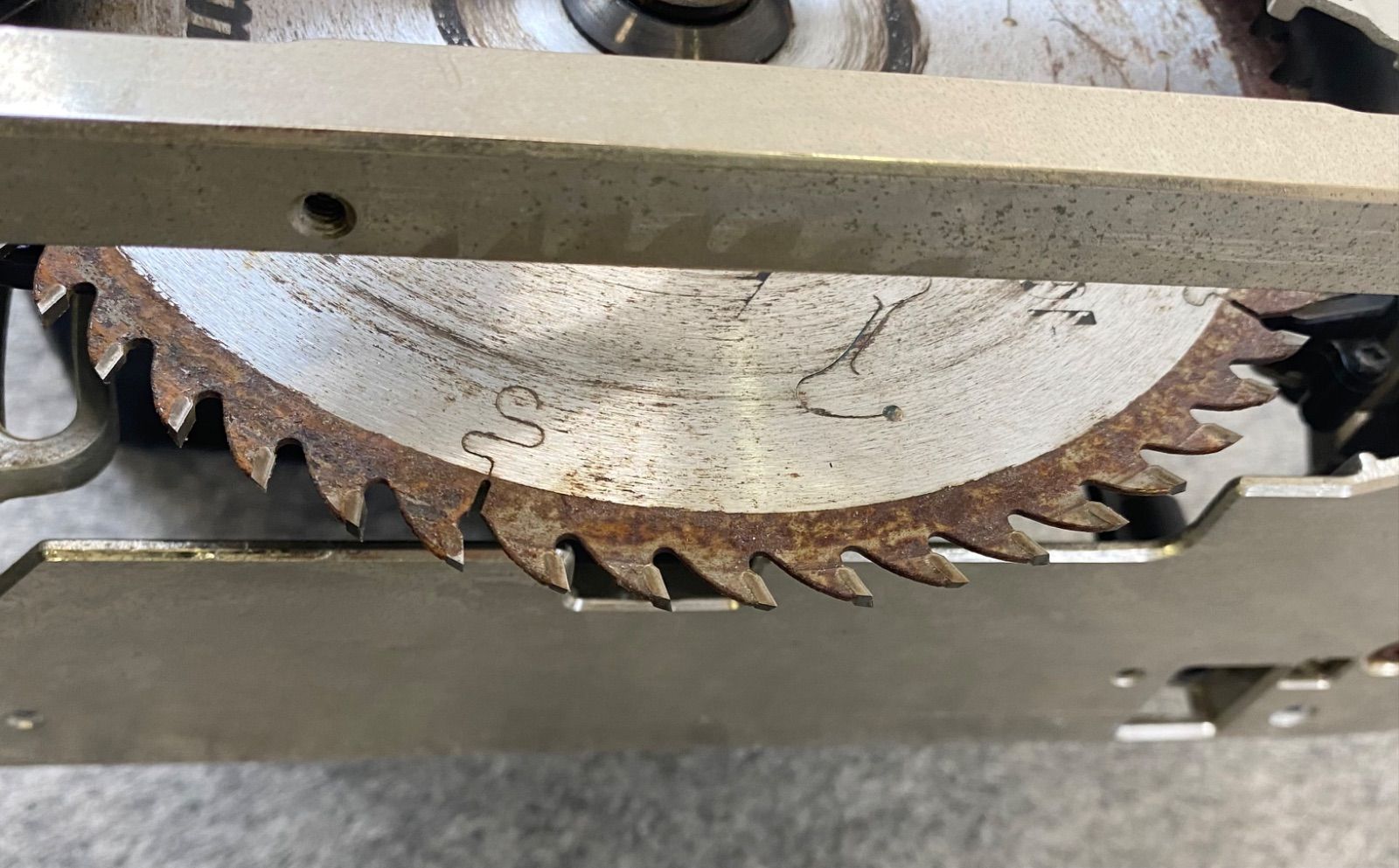 マキタ 電子マルノコ