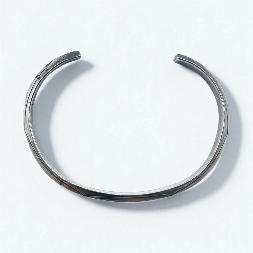 Navajo Elaine Tahe Sterling Cuff Bracelet インディアン