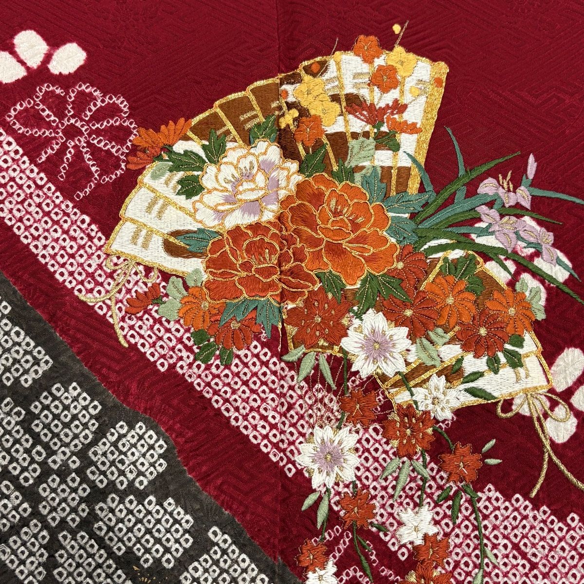 振袖 身丈172.5cm 裄丈67cm M 袷 花扇 熨斗 刺繍 絞り 赤 正絹