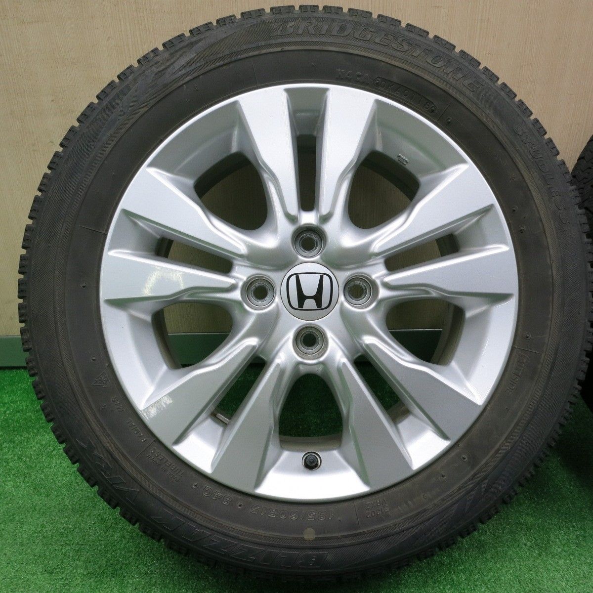 送料無料] キレイ☆ホンダ フィット 純正 ENKEI 185/60R15