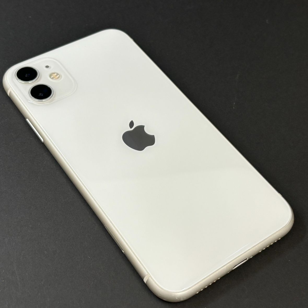 iPhone 11 ホワイト 128GB au SIMロックあり 本体のみ 中古】Apple SoftBank 【SIMロック解除済み】 iPhone 11 128GB