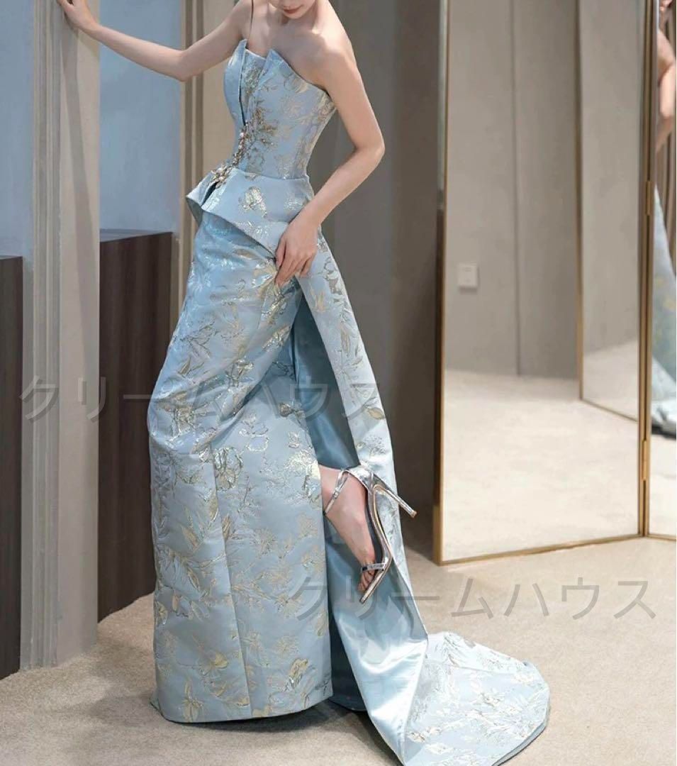 お花の生地にオシャレなデザインのベア