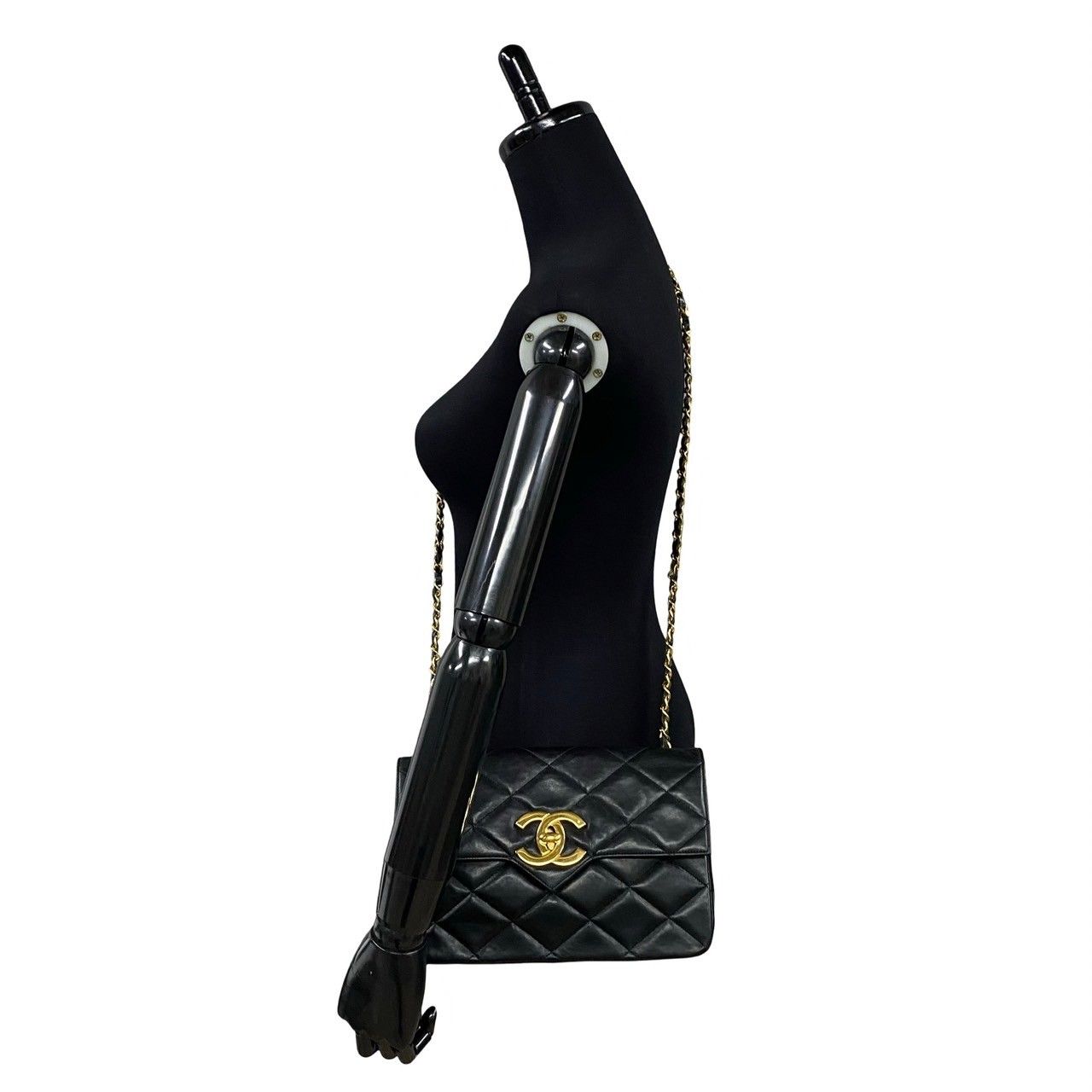 値下げしました！CHANEL ターンロック　ラムスキン　極美品 極 美品 シール有 0番台 CHANEL シャネル マトラッセ ココマーク