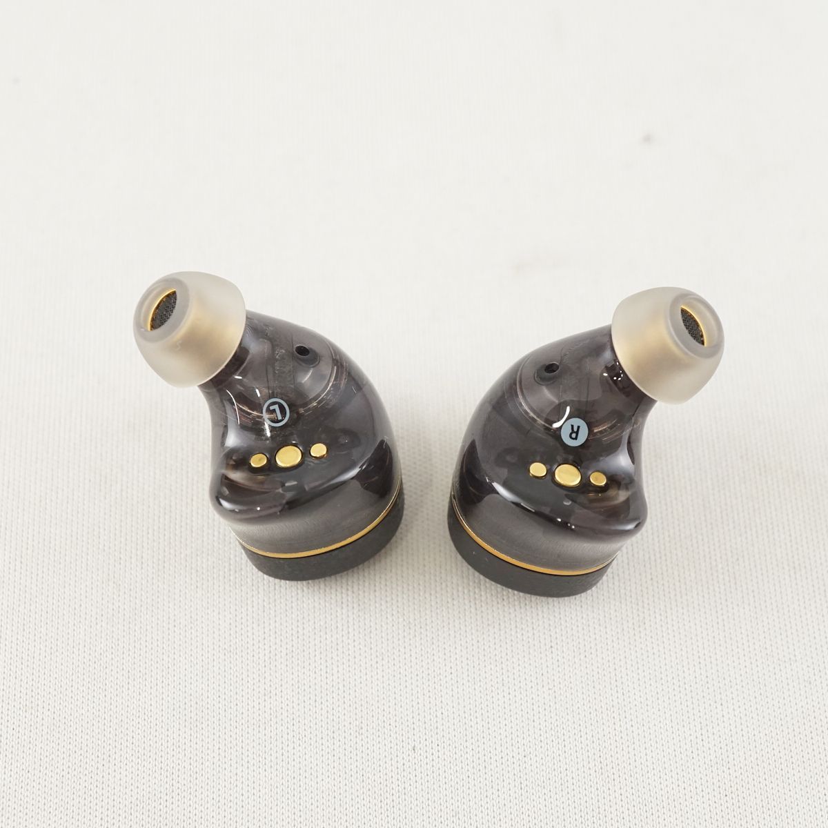 AVIOTxピエール中野 TE-Z1PNK 完全ワイヤレスイヤホン USED美品