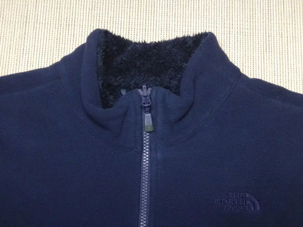 ジップアップ ネイビー