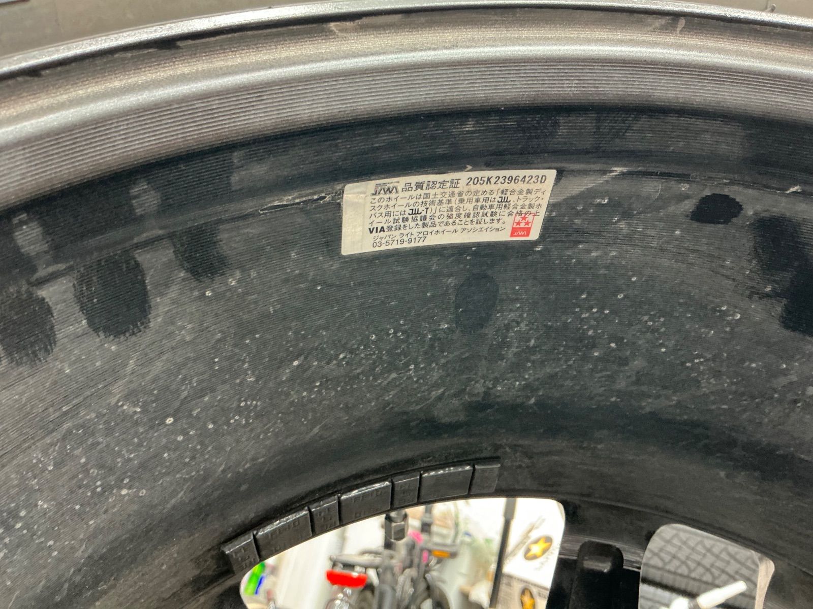 【格安通販】 トヨタランドクルーザースタッドレスタイヤホイル付き265 65R18 VJA300W 欲しいモノを一括サーチ。