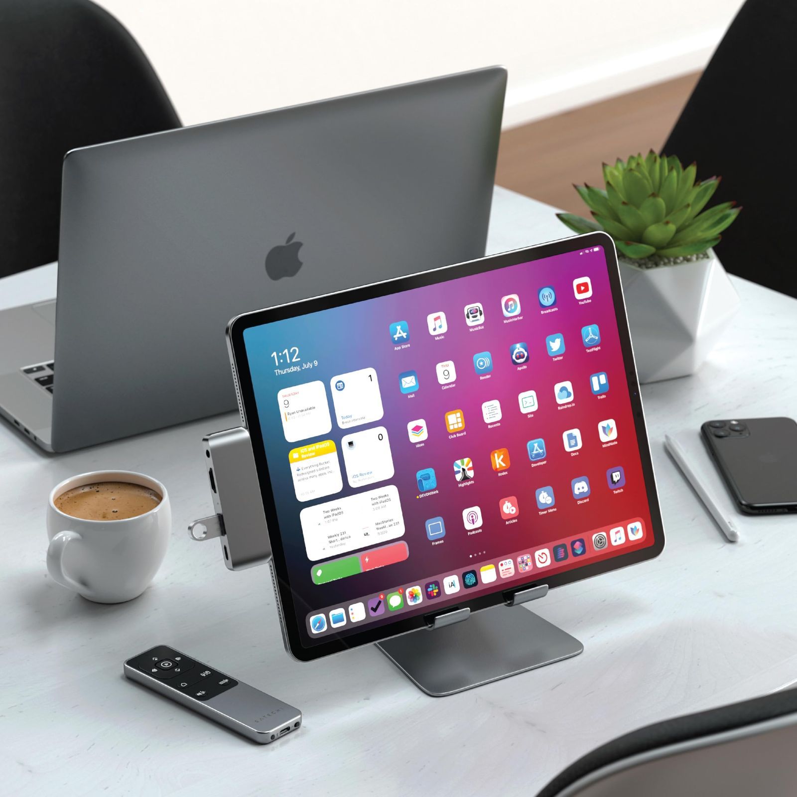 新着商品 Satechi Bluetoothリモコン R2 マルチメディアリモコン プレゼンテーション-メディアモード ページめくり iPad Air iPad Pro MacBook Pro MacBook Air用iPadリモコン Windows WWW_MEBLE-SODAR_PL