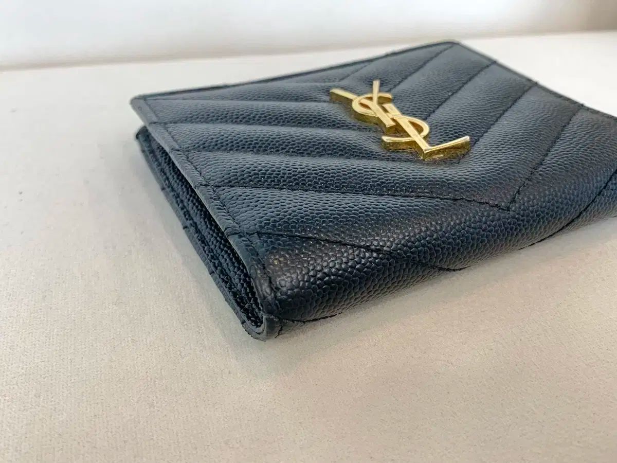 Saint Laurent